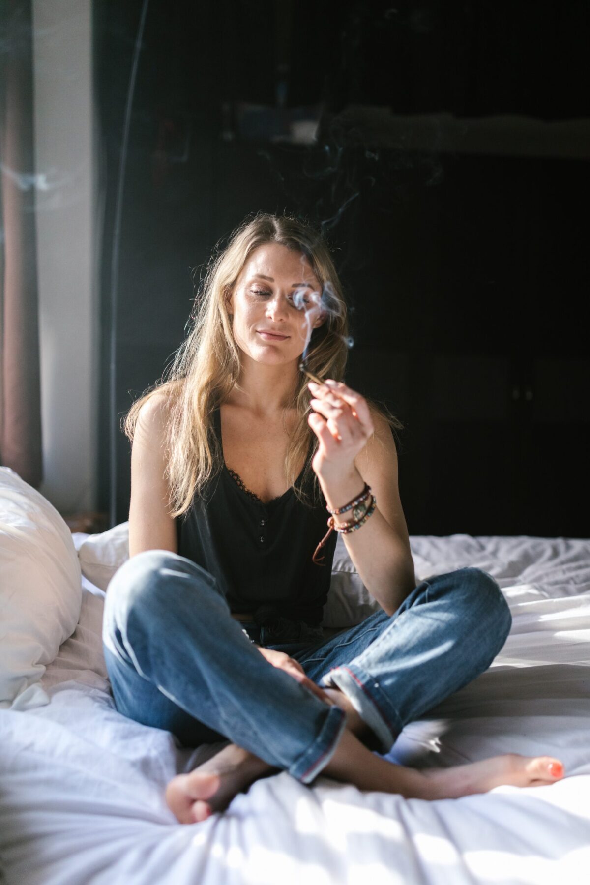 “Wake and Bake” | Benefits of Smoking in the Morning